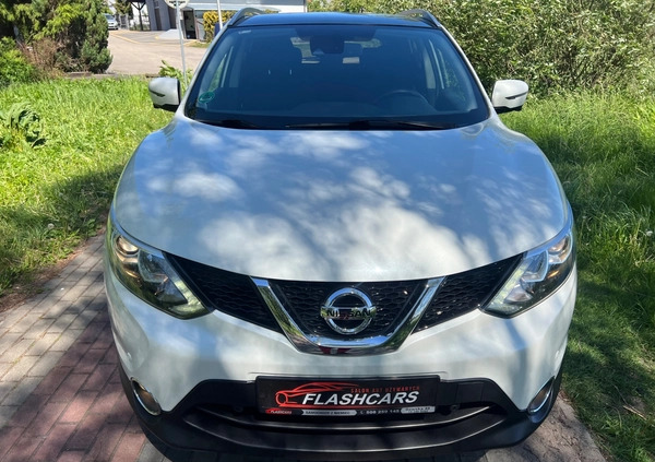 Nissan Qashqai cena 56990 przebieg: 117000, rok produkcji 2016 z Bisztynek małe 466